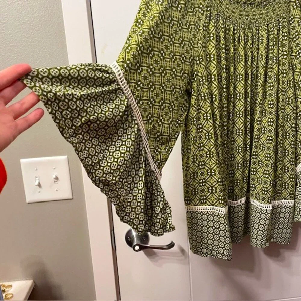 Chico's Boho Geometric Blouse Top Green Flowy Size XL - Picture 6 of 16
